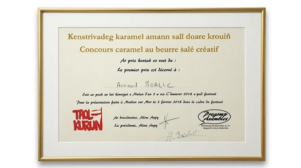 Diplôme du premier prix du concours caramel au beurre salé créatif, remis à Arnaud Moalic à Moëlan-sur-Mer le 3 février 2018